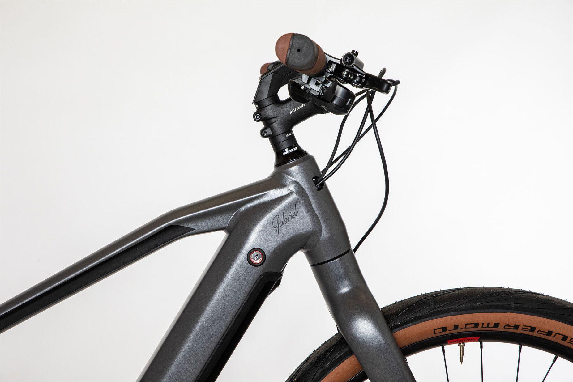Vélo Fitness Électrique Bicyklet Gabriel Shimano Altus 9V 500 Wh 27.5'' Gris Tit – Image 4