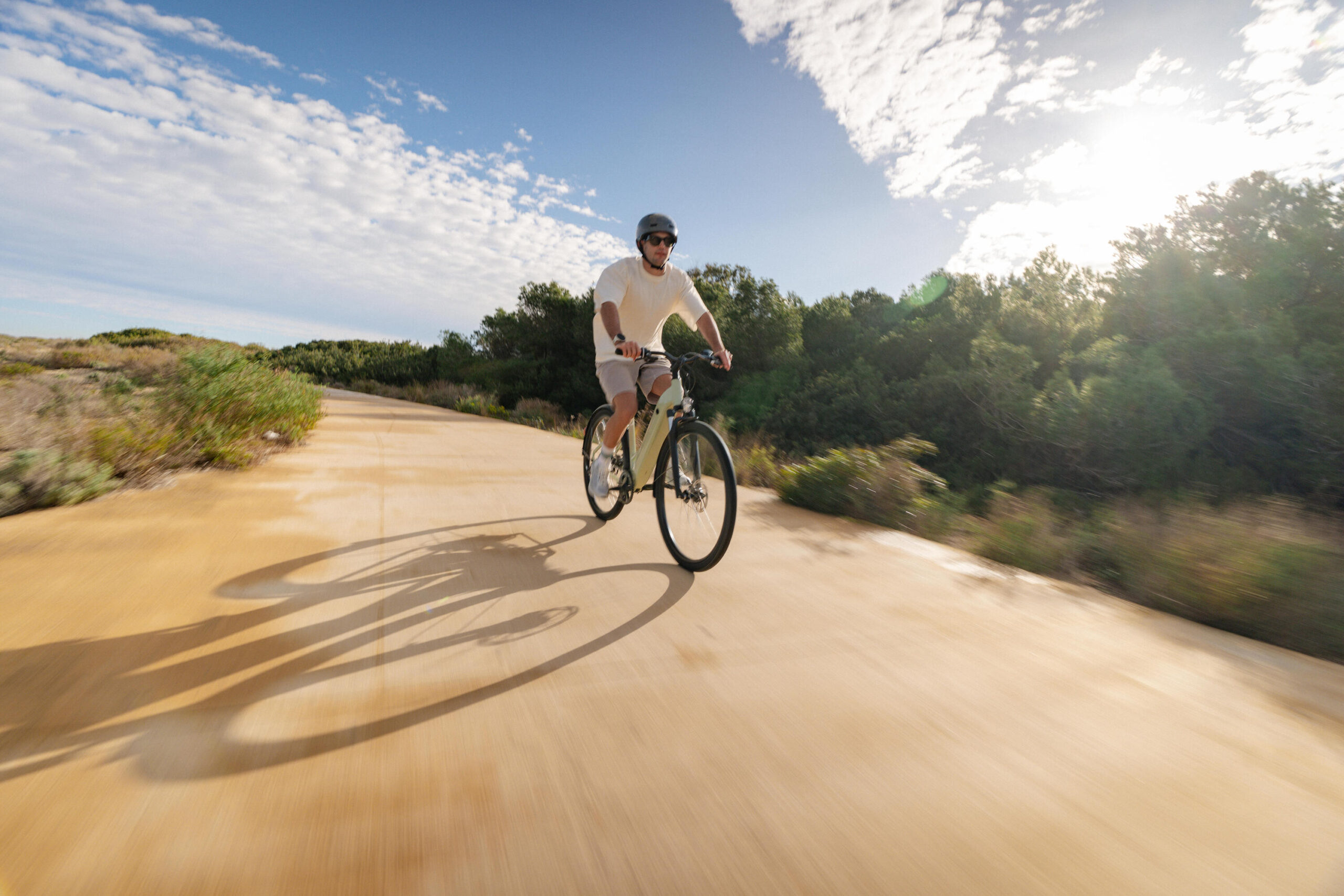 Vélo tout chemin électrique cadre bas, E-ACTV 100 vert amande – Image 4