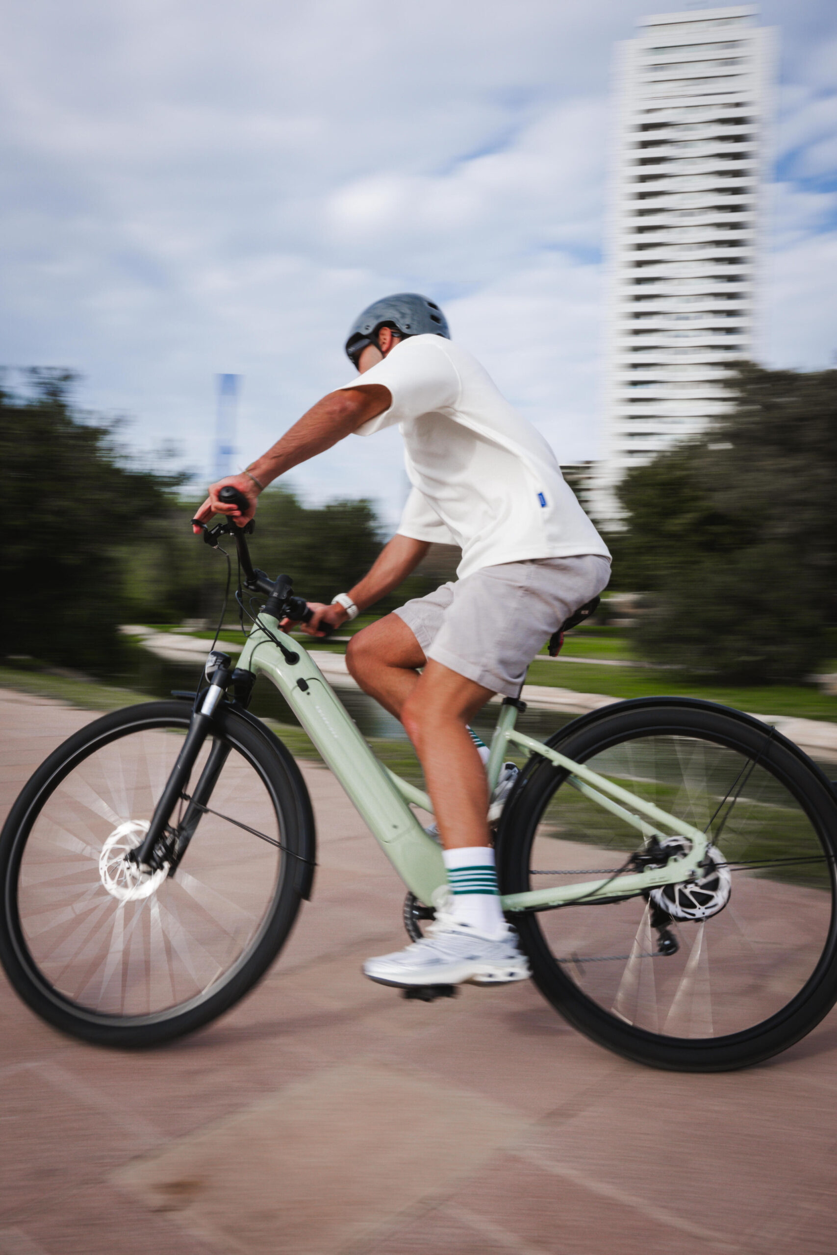 Vélo tout chemin électrique cadre bas, E-ACTV 100 vert amande – Image 6
