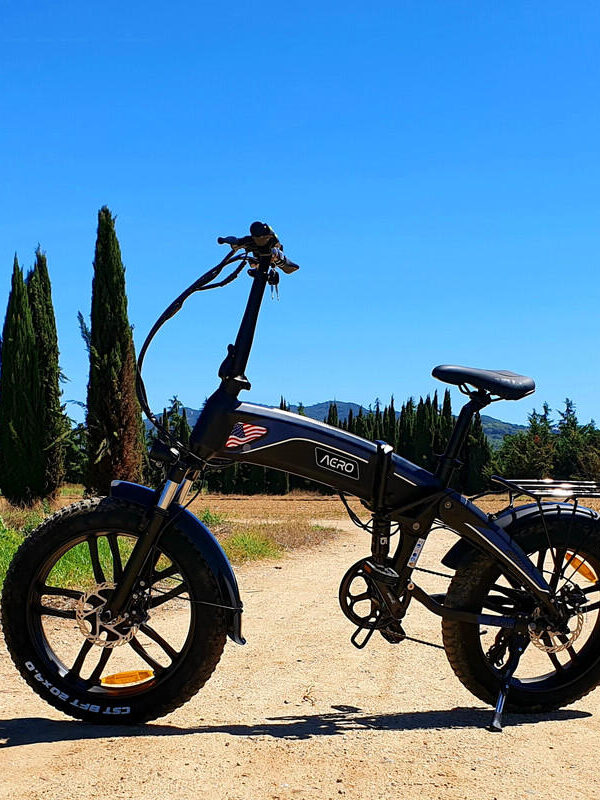 Vélo électrique Nasa Noir-Bleu par Tucano Bikes