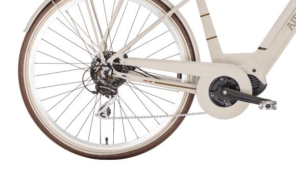Vélo électrique E-Lite par Airbici, roues de 28 pouces, moteur central.