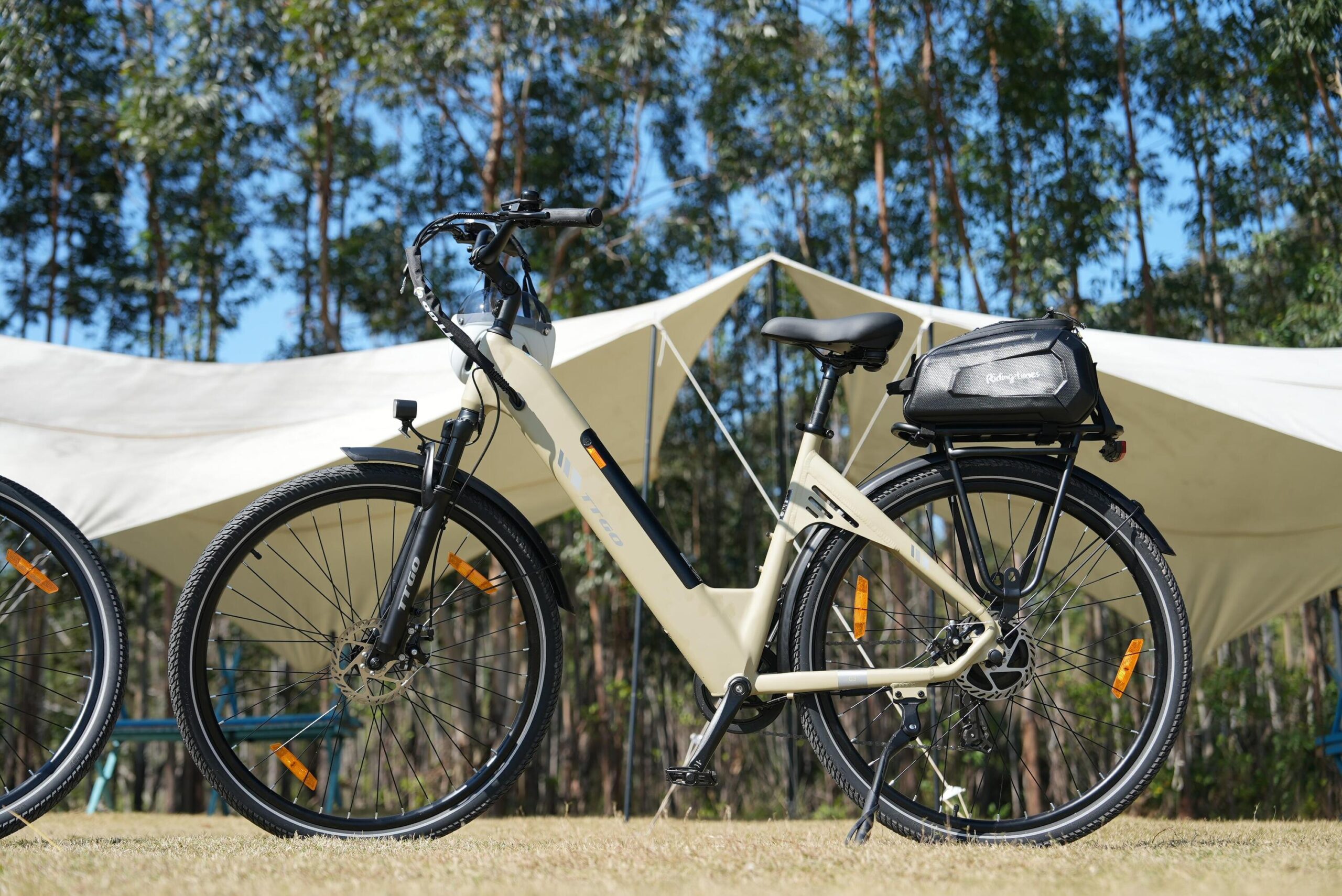 C3SE Vélo électrique 28 pouces 250W 52Nm 100km Shimano 7 vitesses – Image 5