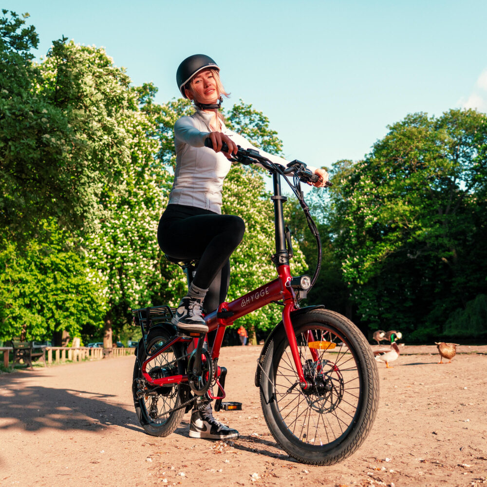 Virum 2026 - Vélo Électrique Ultra-Léger Pliant 36V 10Ah - Sangria Rouge