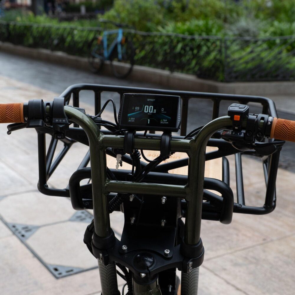 velo electrique EMOKO C93 Moteur 1000W Batterie amovible 20AH Autonomie 80KM SHIMANO 7 vitesses 20'' Nior