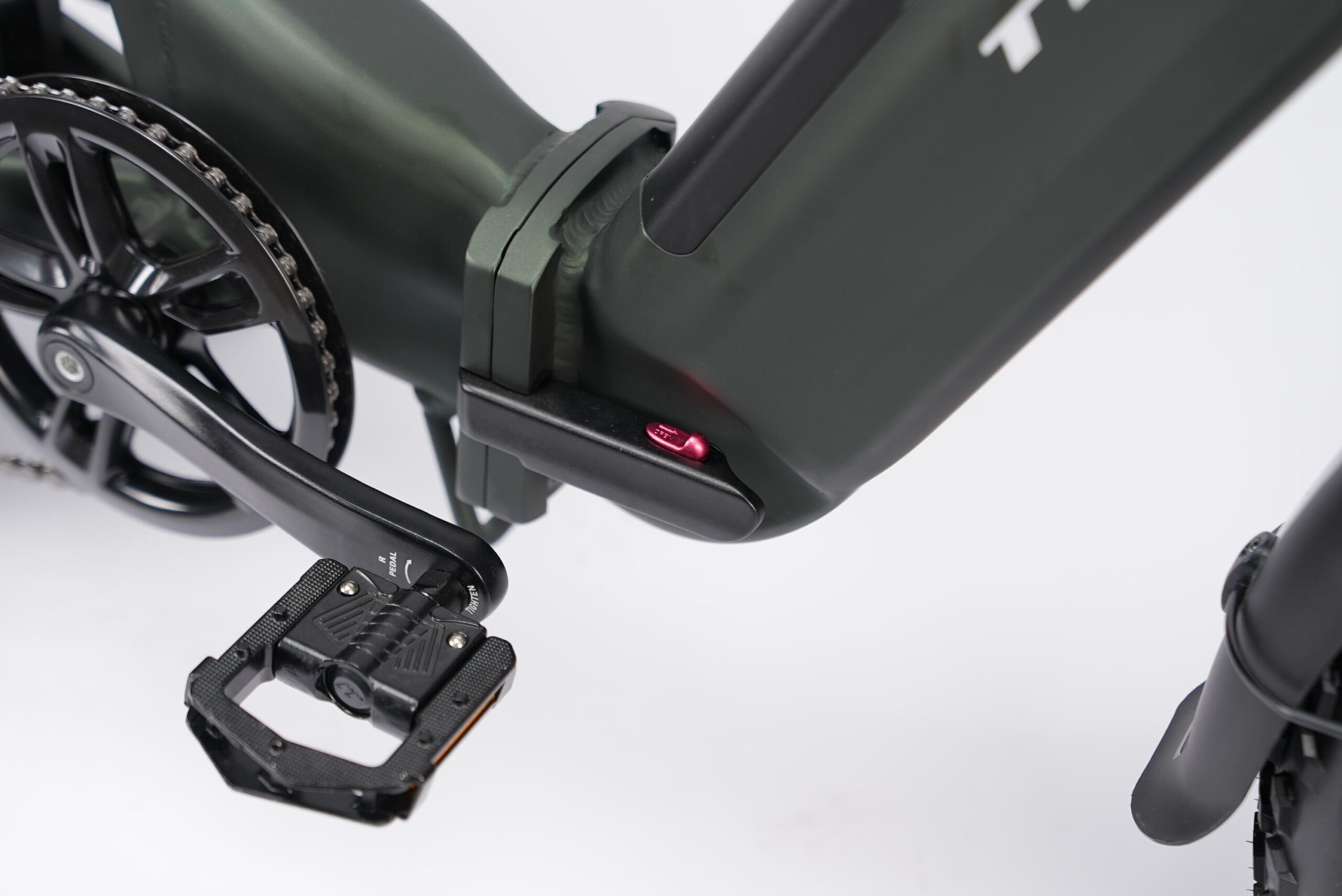 Vélo électrique AZ26 Moteur 750W - batterie 48V 20Ah - avec pneus 26"*3.0 Autonomie 70km - Vitesse Max 45km/h VTT