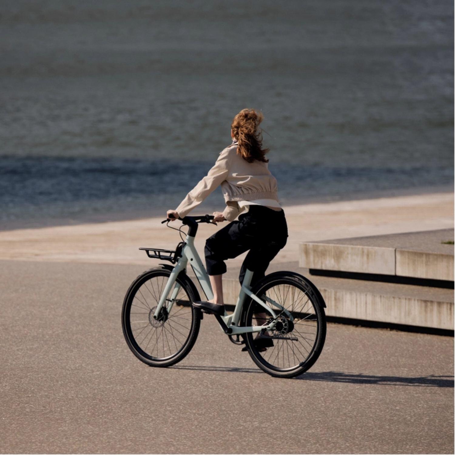 Vélo électrique Ville – Ultra léger – Bas cadre – V1 Vivo – Noir Nuit – Image 2