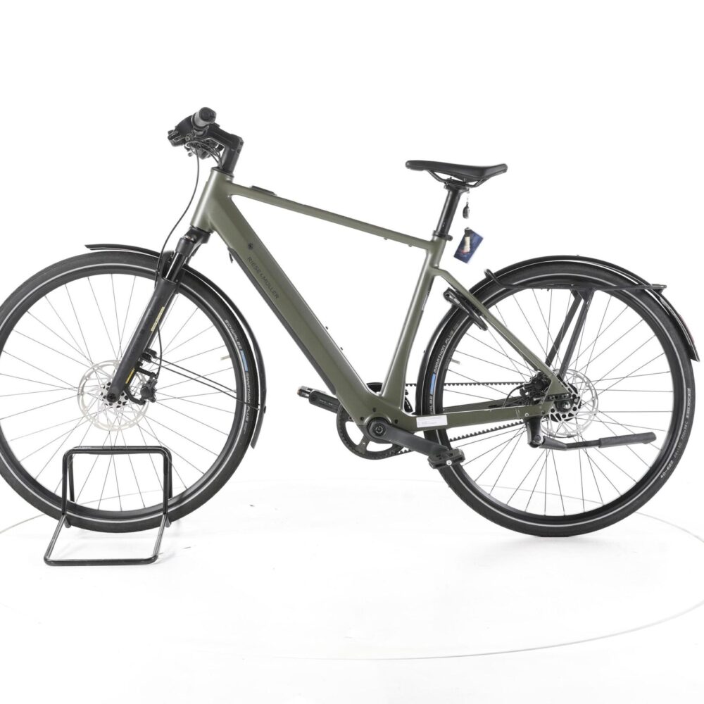 Vélo ville 28’’ ALIZEE type VTC avec cadre aluminium, 7 vitesses et équipement city complet