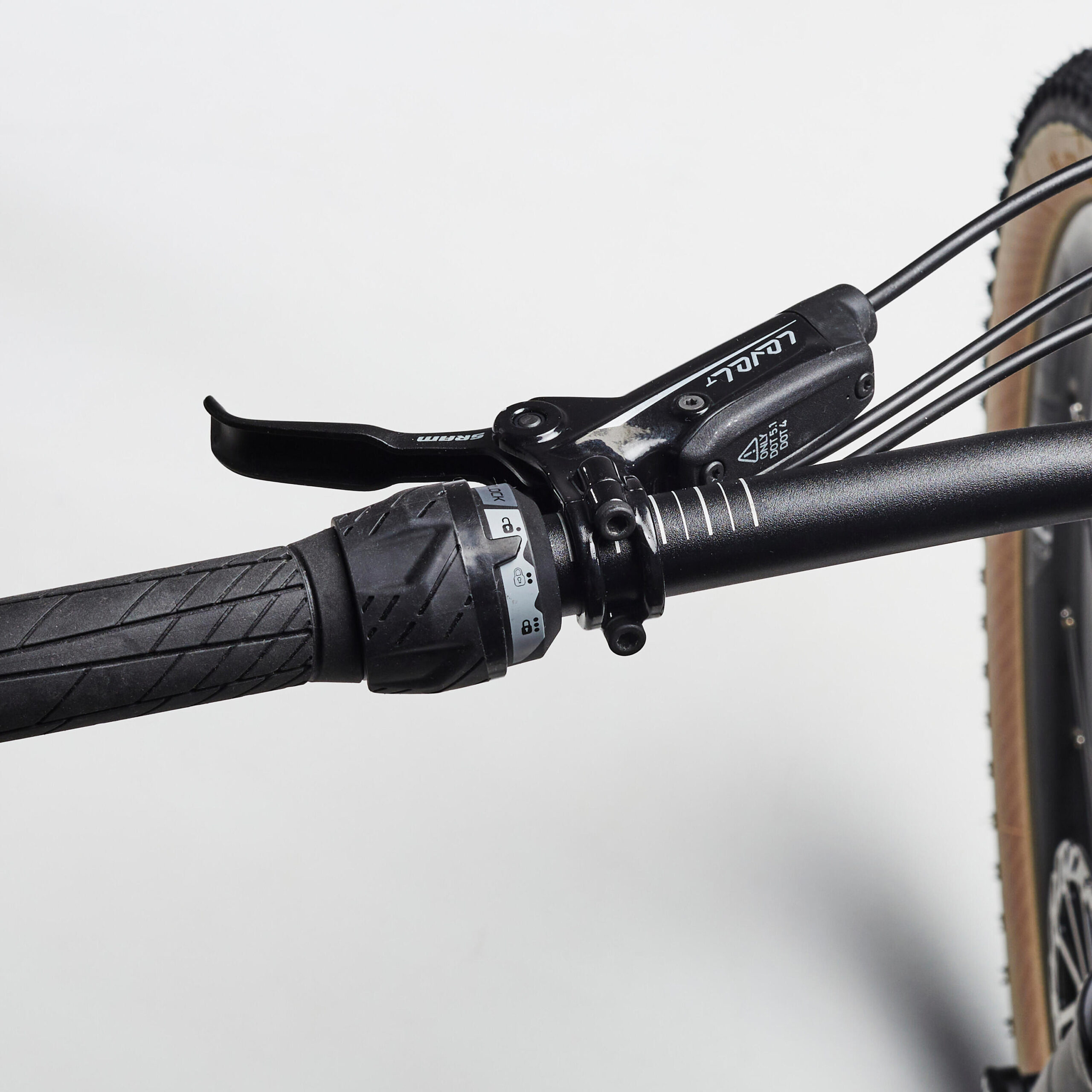 Vélo VTT cross country XC 500 S cadre Carbone et aluminium gris – Image 5